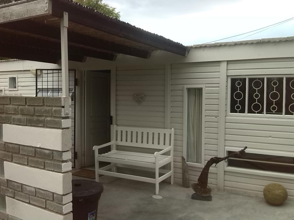 Karoo Soul Hostel Oudtshoorn Bilik gambar