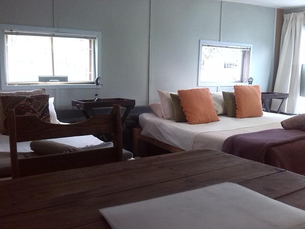 Karoo Soul Hostel Oudtshoorn Bilik gambar